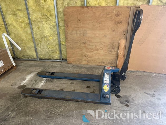 Image for BLUE GIANT MANUAL PALLET JACK