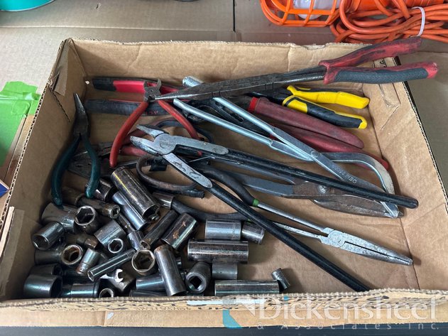 Image for SOCKETS, CUTTERS AND PLIERS LOT