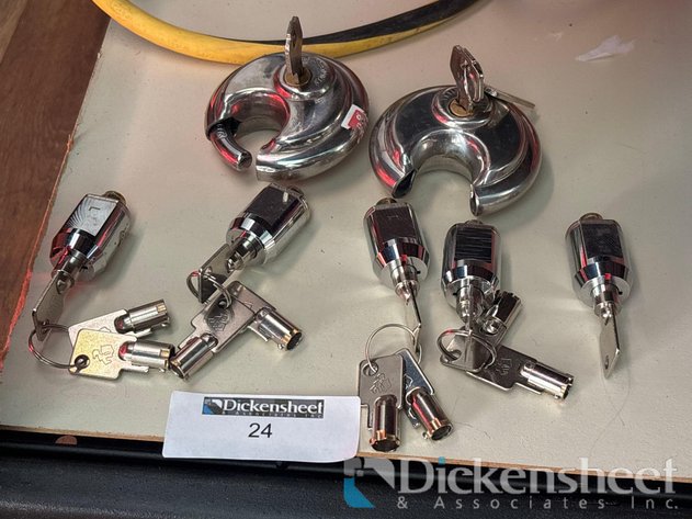 Image for VENDING AND STORAGE CYLINDER LOCK SET WITH KEYS