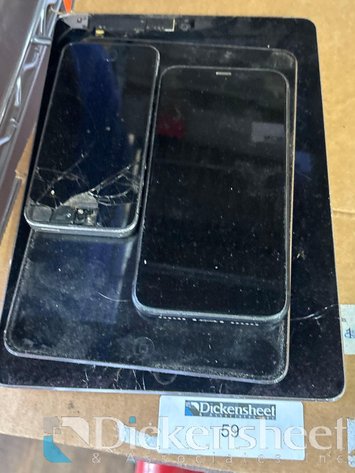 Image for DAMAGED APPLE ELECTRONIC LOT
