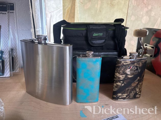 Image for FLASKS AND ARTIC ZONE LUNCHBOX