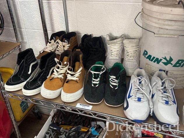 Image for LOT OF CHILDRENS SIZE SHOES