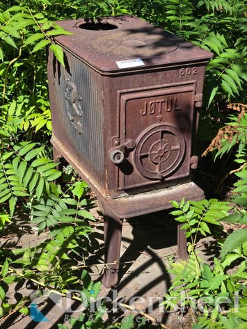 Image for JOTUL CAST IRON WOOD STOVE