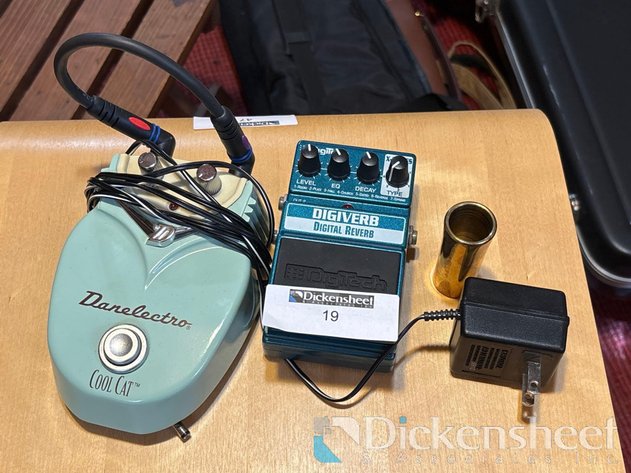 Image for GUITAR EFFECTS PEDALS WITH SLIDE AND ADAPTER