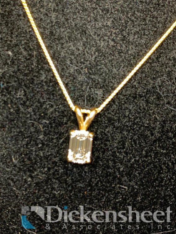 1 Carat Emerald Cut Lab Grown Diamond Pendadnt