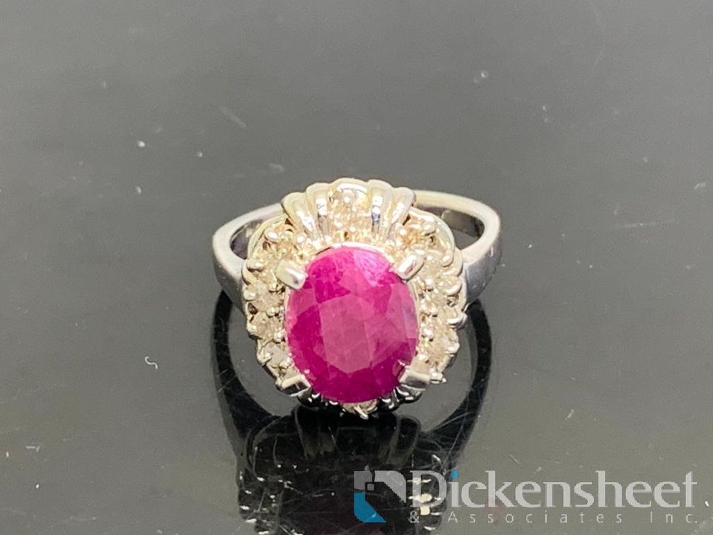 10K White Gold Red Gemstone Cocktail Ring