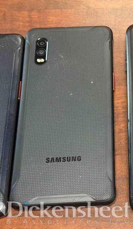 (4) VARIETY OF SAMSUNG PHONES
