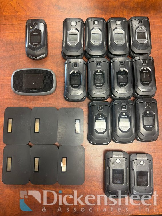 VARIETY OF FLIP-PHONE AND MOBILE HOT SPOTS