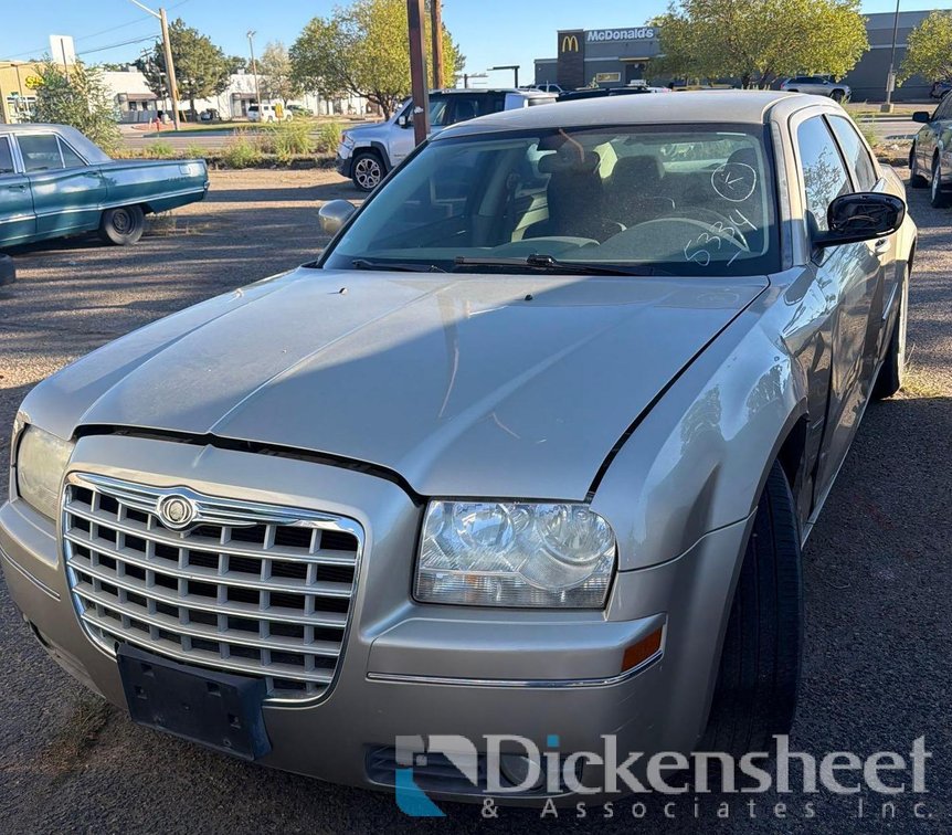 2009 Chrysler 300 Touring Signature, 2C3KA53V29H615334-KEY