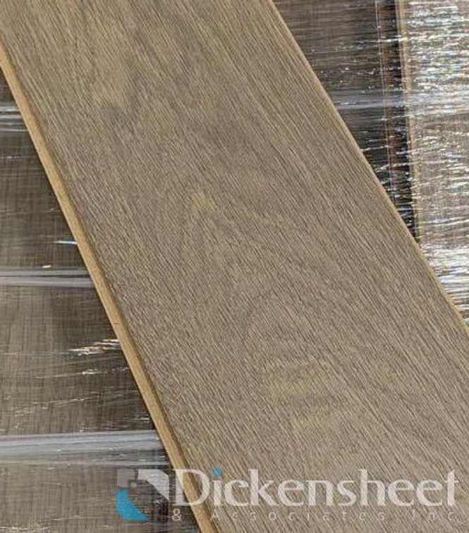 290.16 SQ FT. OF MOHAWK LAMINATE PLANK FLOORING- COLOR OAK 0995