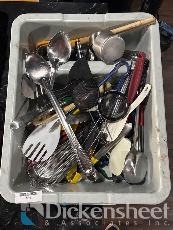 TUB OF KITCHEN UTENSILS LOT