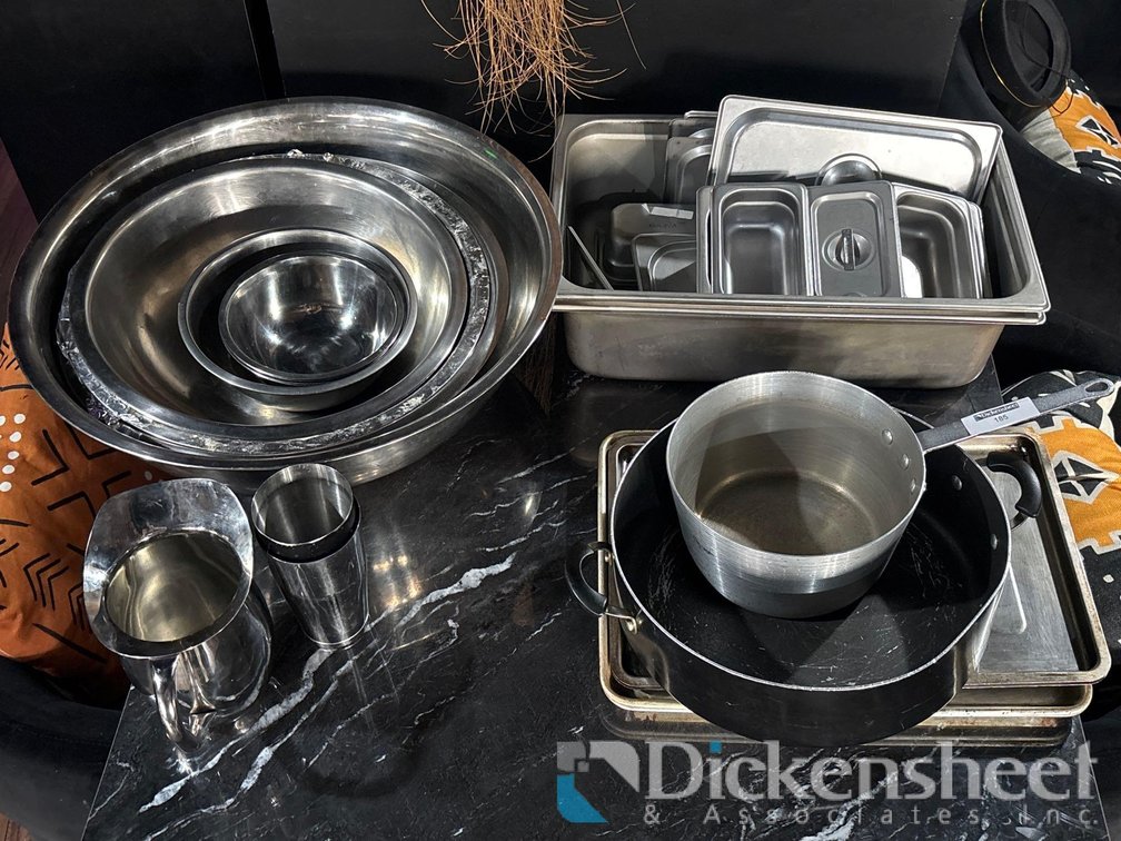 METAL COOKWARE, CONTAINERS, AND TRAYS