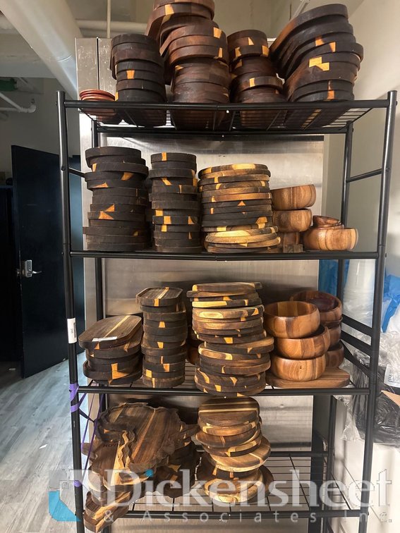FANTASTIC LOT OF WOOD SERVING TRAYS , BOARDS AND BOWLS