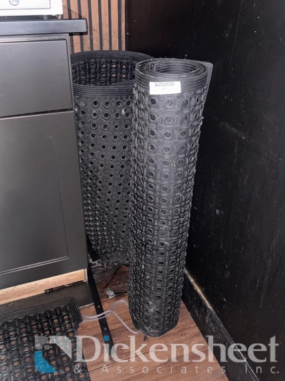 RUBBER ANTIFATIGUE FLOOR MATS