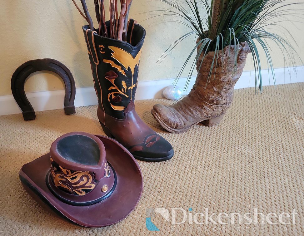 COWBOY BOOT DECOR, HAT AND HORSESHOE