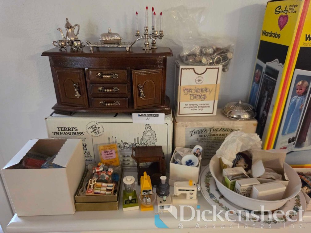 FINE MINIATURE DOLLHOUSE ACCESSORIES