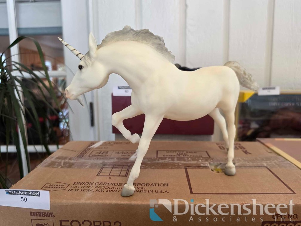 TOY UNICORN