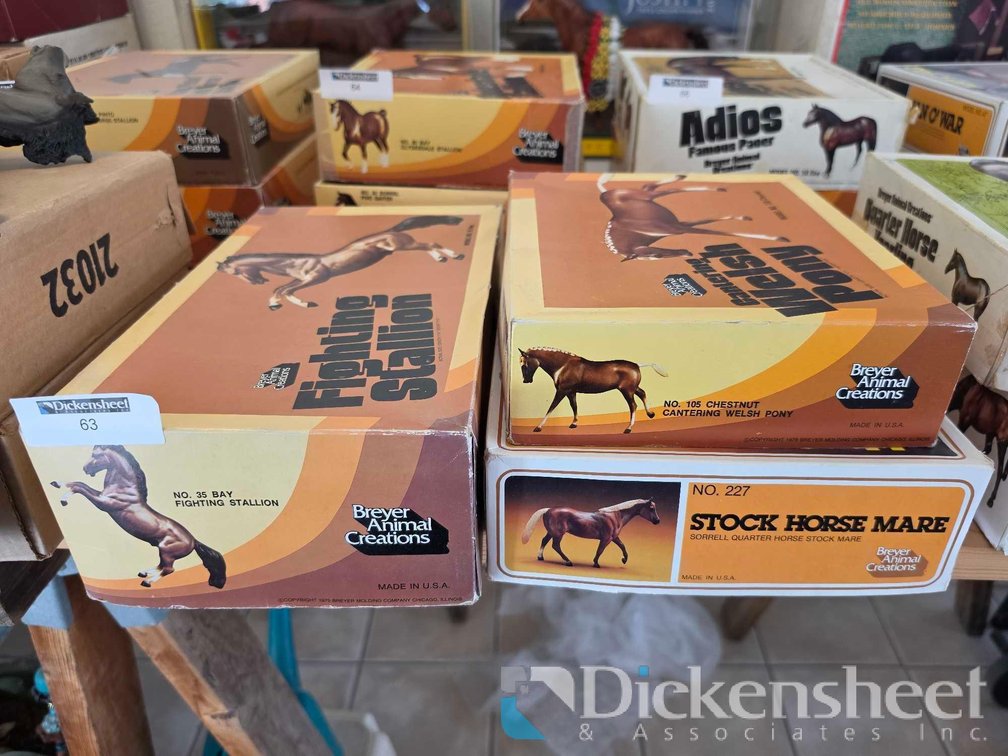 BREYER HORSE SELECTIONS, QTY (3)