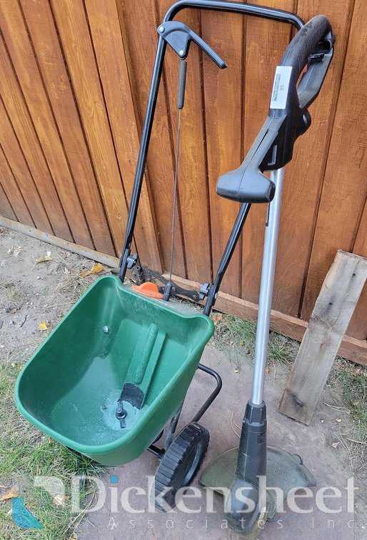 ELECTRIC BLACK & DECKER TRIMMER AN SCOTTS PUSH LAWN SPREADER