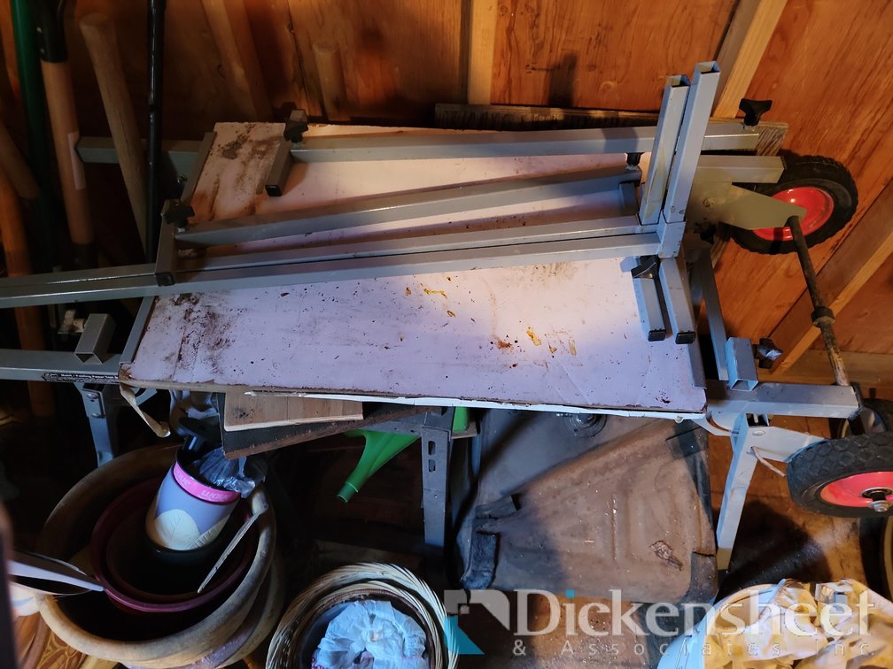 FOLDING POWER TOOL STAND
