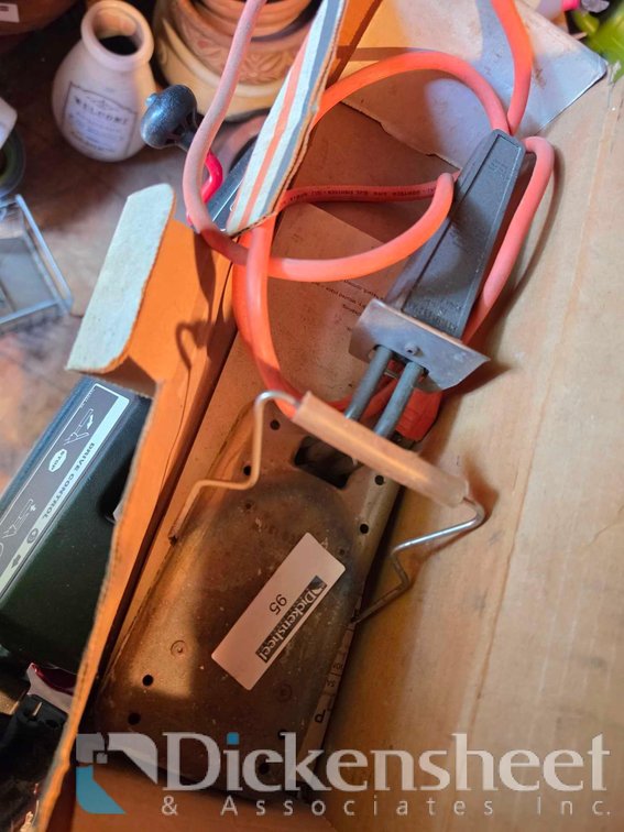 ELECTRIC PAINT STRIPPER