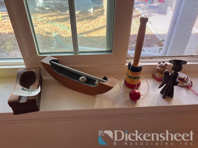 Image for VINTAGE TOYS AND DECOR