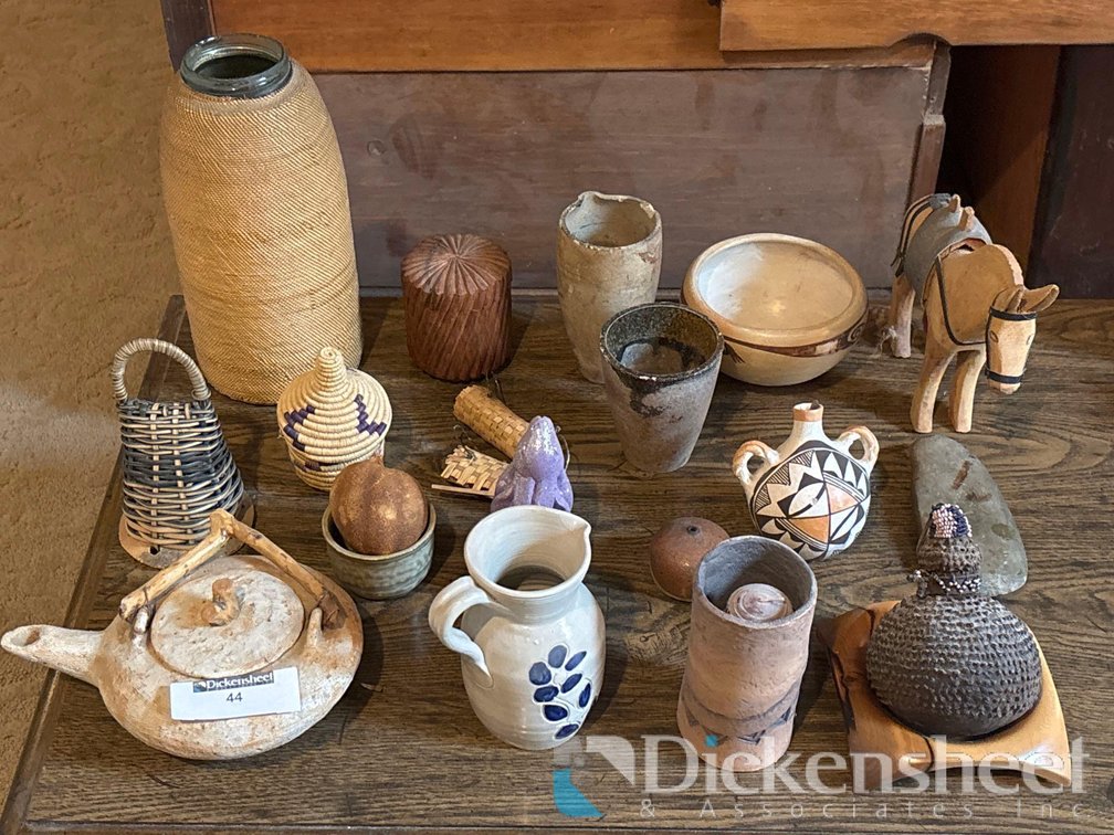 CERAMICS AND DECORATIONS