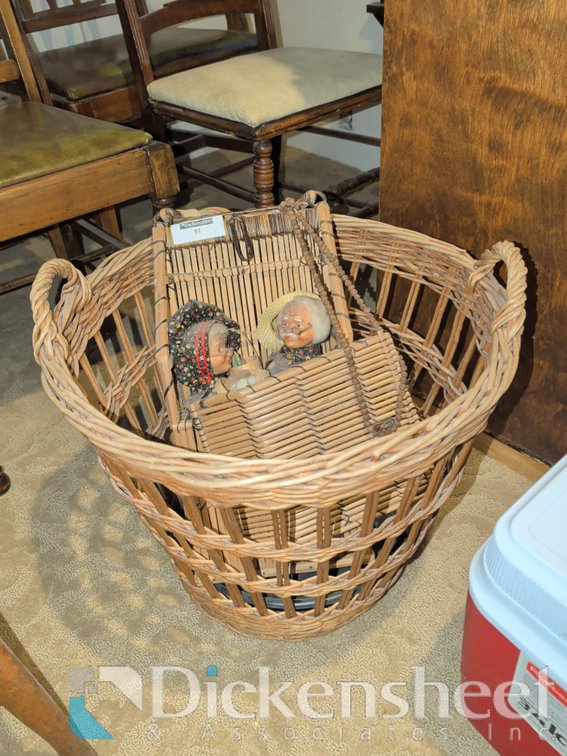 WICKER BASKET WITH DOLLS