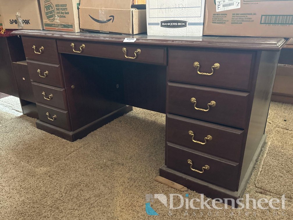 SAUDER WOODWORKING EXECUTIVE DESK