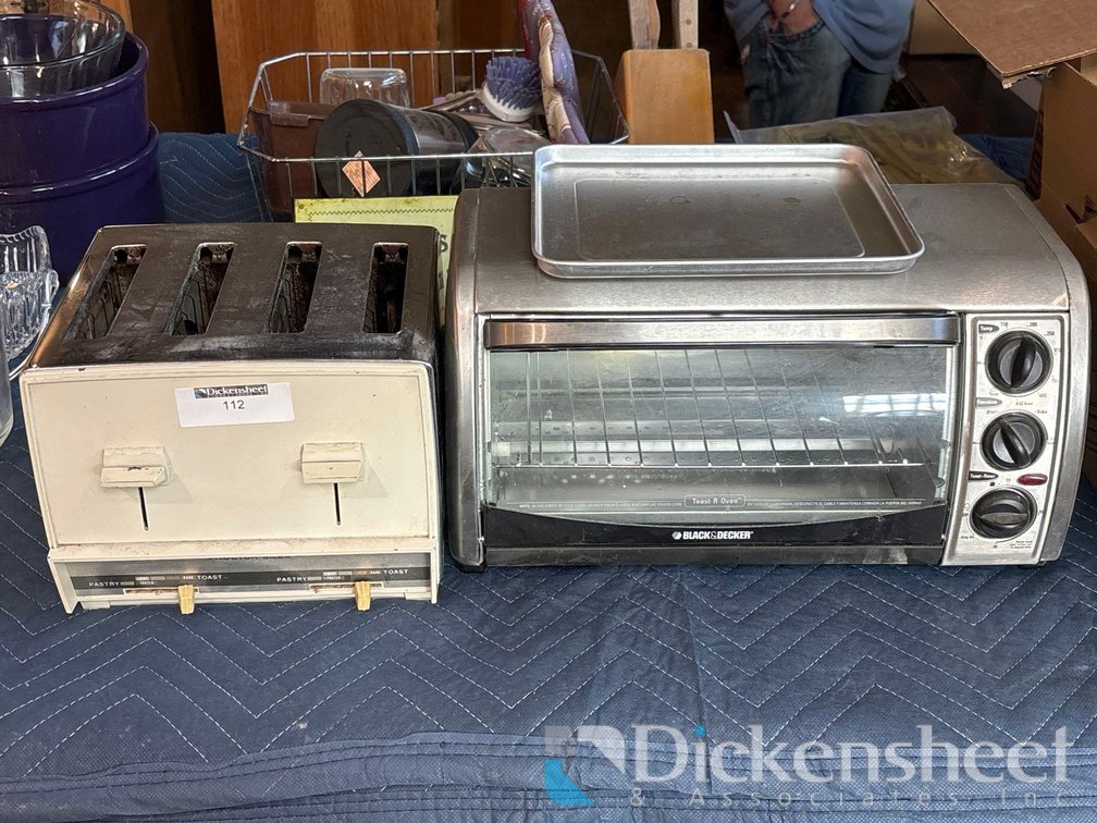 TOASTER AND TOASTER OVEN