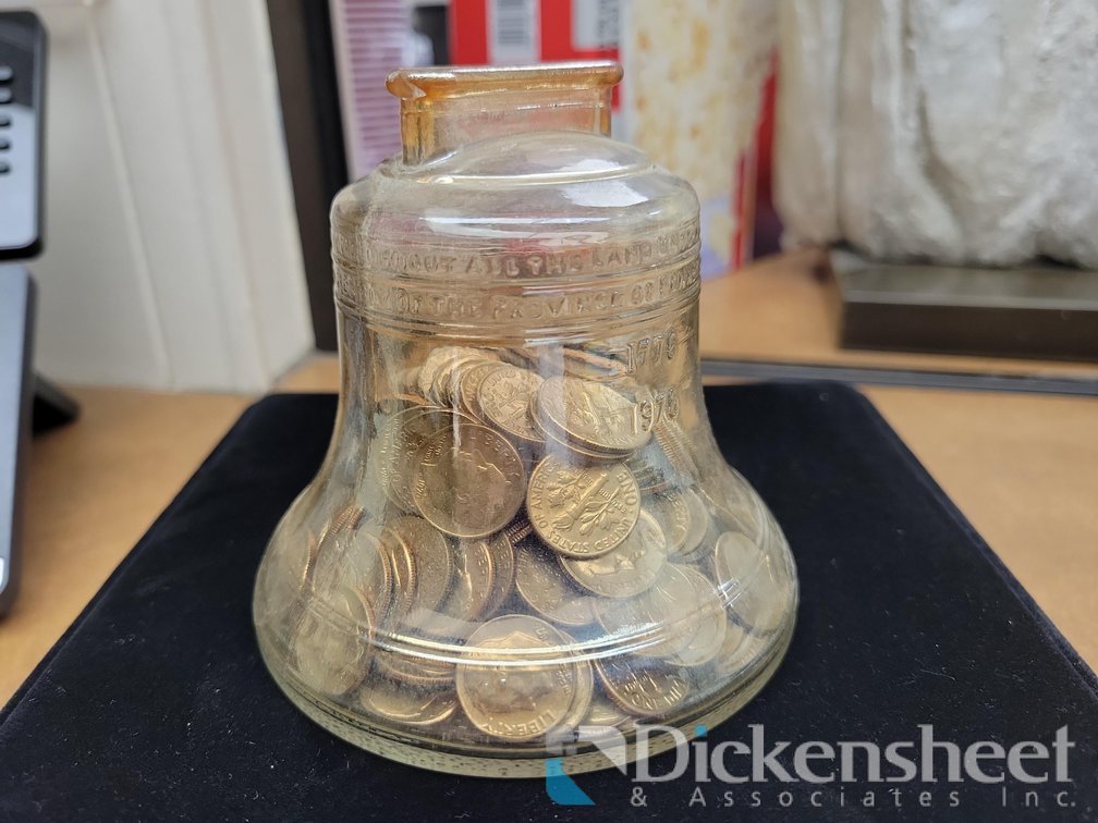 LIBERTY BELL BANK WITH UNKNOWN AMOUNT OF US DIMES
