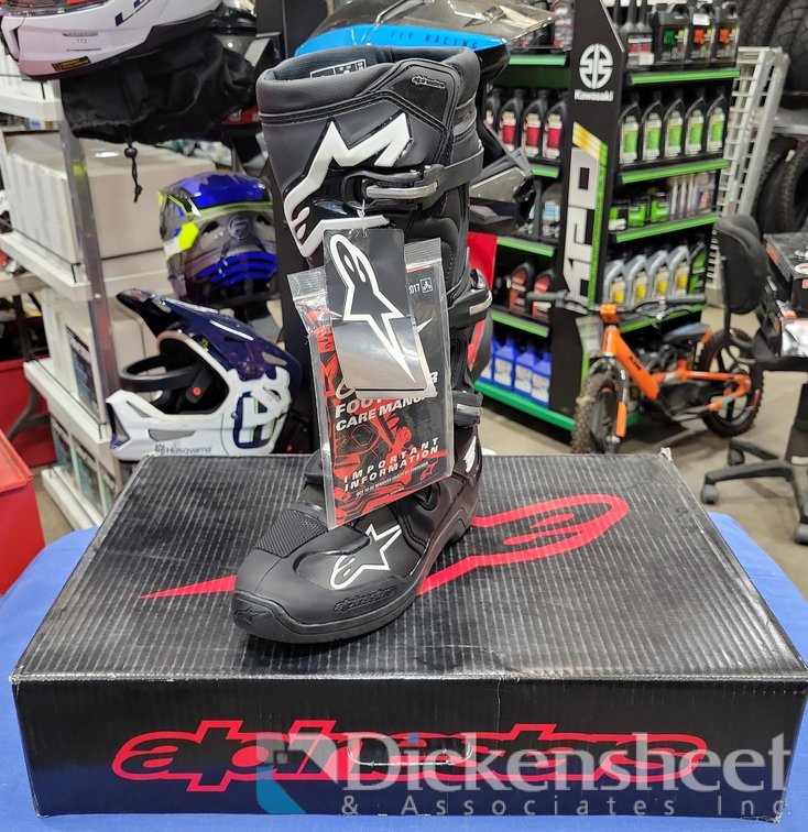 ALPINESTARS TECH 5 SZ9 BOOTS, NEW IN BOX