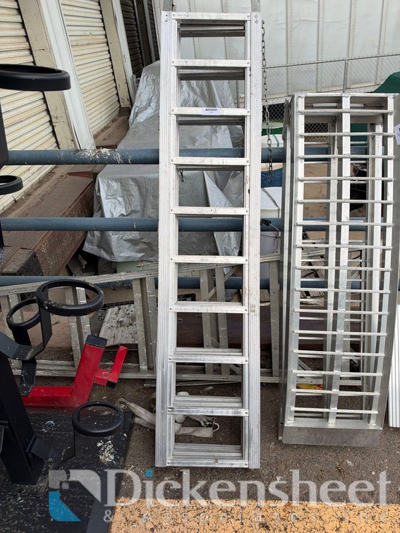 ALUMINUM FOLD OUT RAMP
