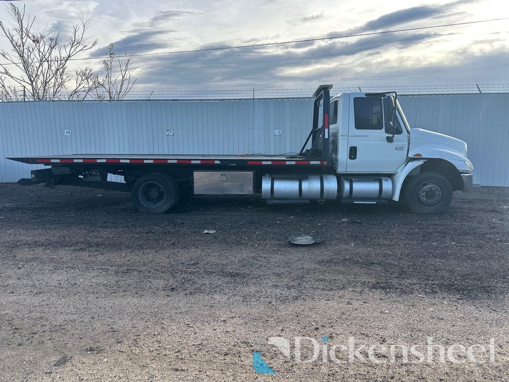 2004 INTL 4300 TK 1HTMMAAMX4H609782