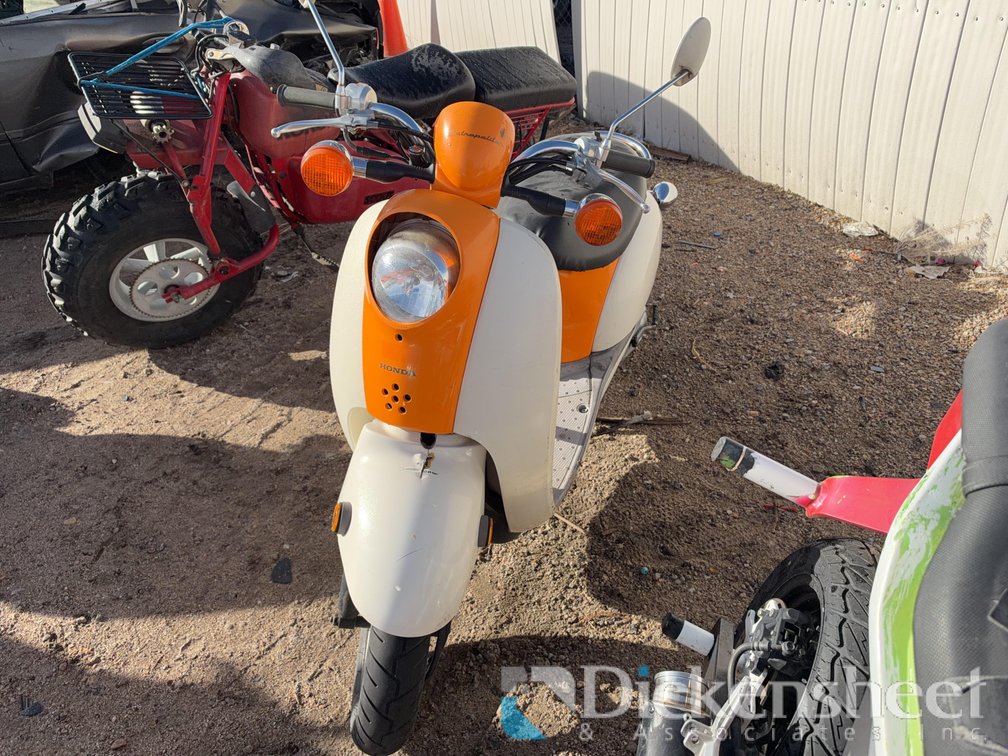 2002 HOND METROPOLITAN MC JH2AF60002K003579