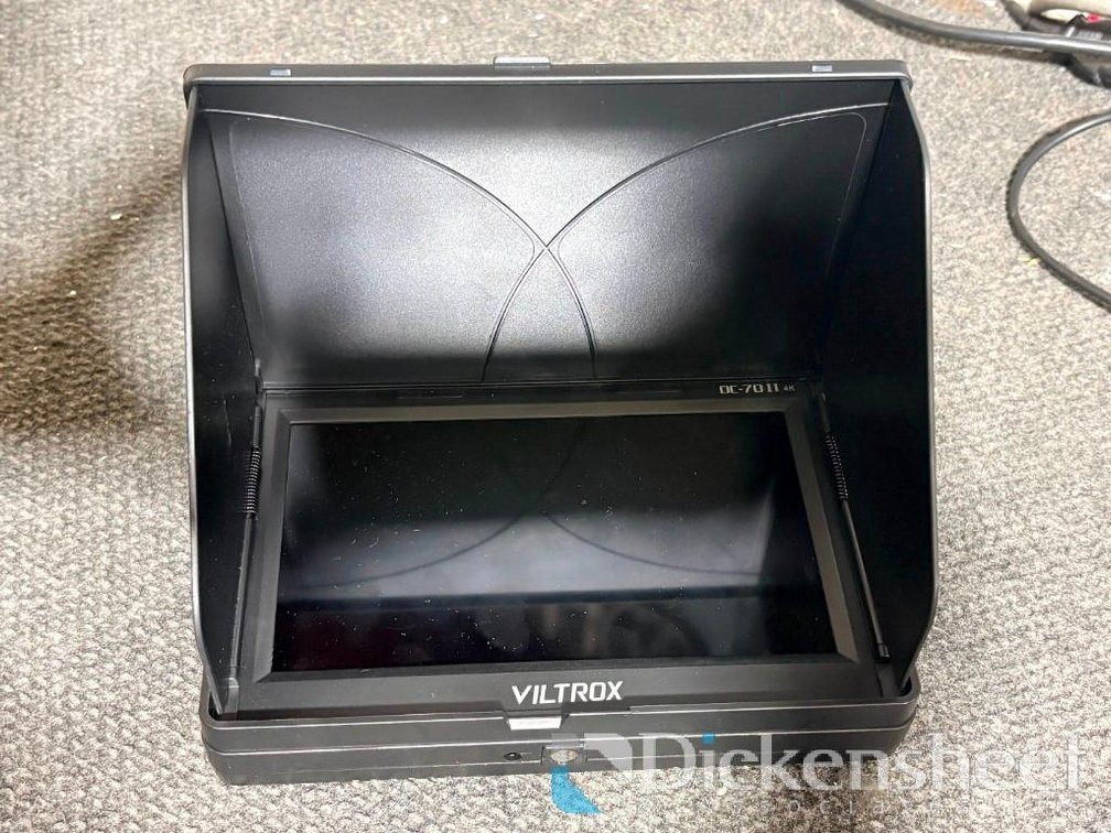 VILTROX DC-70II Clip On LCD Monitor