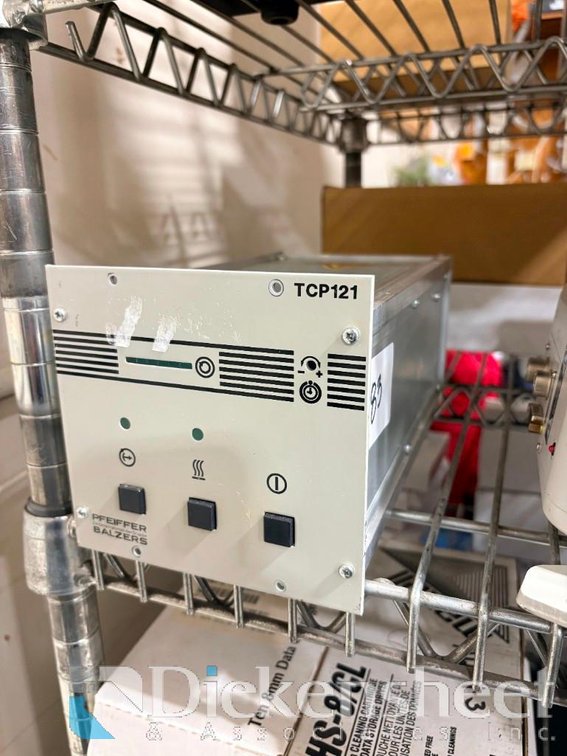 Pfeiffer Balzers TCP 121 Turbo Pump Controller