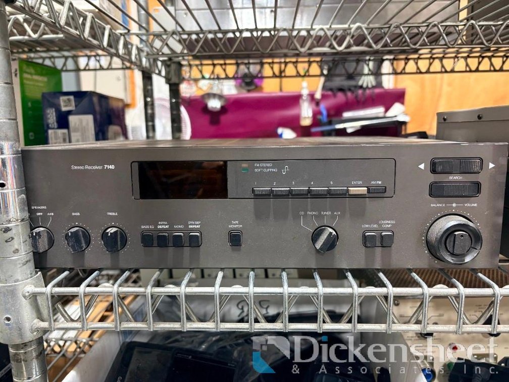 NAD 7140 AM/FM Stereo Receiver
