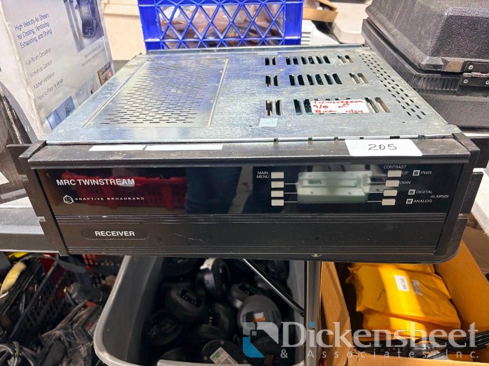 Adaptive Broadband MRC TwinStream Receiver
