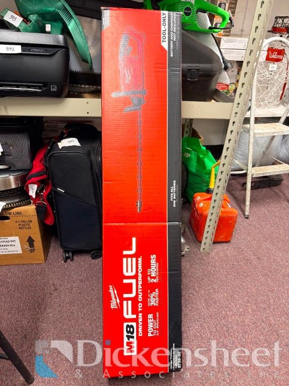 Milwaukee M18 FUEL 24 Inch Hedge Trimmer