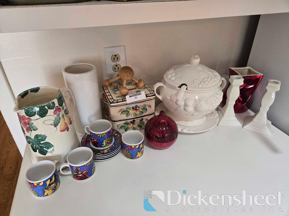LOT OF CUPS, SAUCERS, PITCHER, DECORATIVE ITEMS