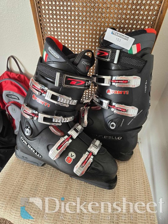AVANTI SKI BOOTS, SIZE (9-12)