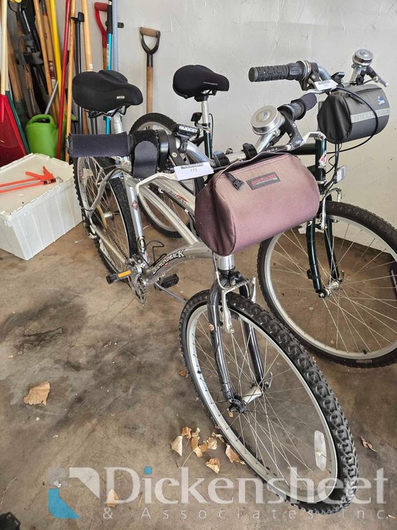 DIAMONDBACK VOYAGER BIKE 