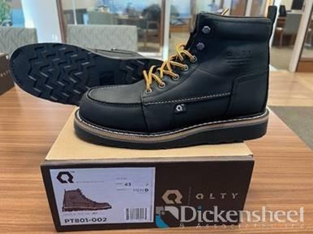 ONE PAIR QLTY WORK BOOTS, SIZE 14, REGULAR TOE, RE