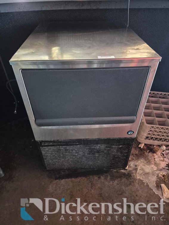 HOSHIZAKI COMMERCIAL CUBED UNDERCOUNTER ICE MAKER