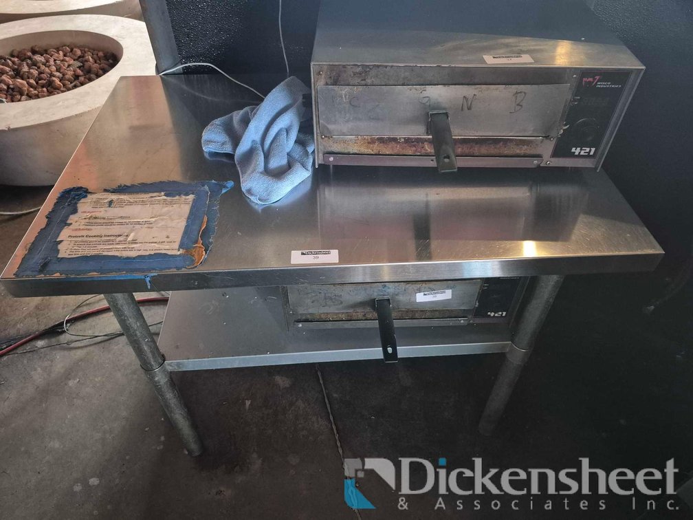 STAINLESS STEEL WORK TABLE WITH LOWER SHELF