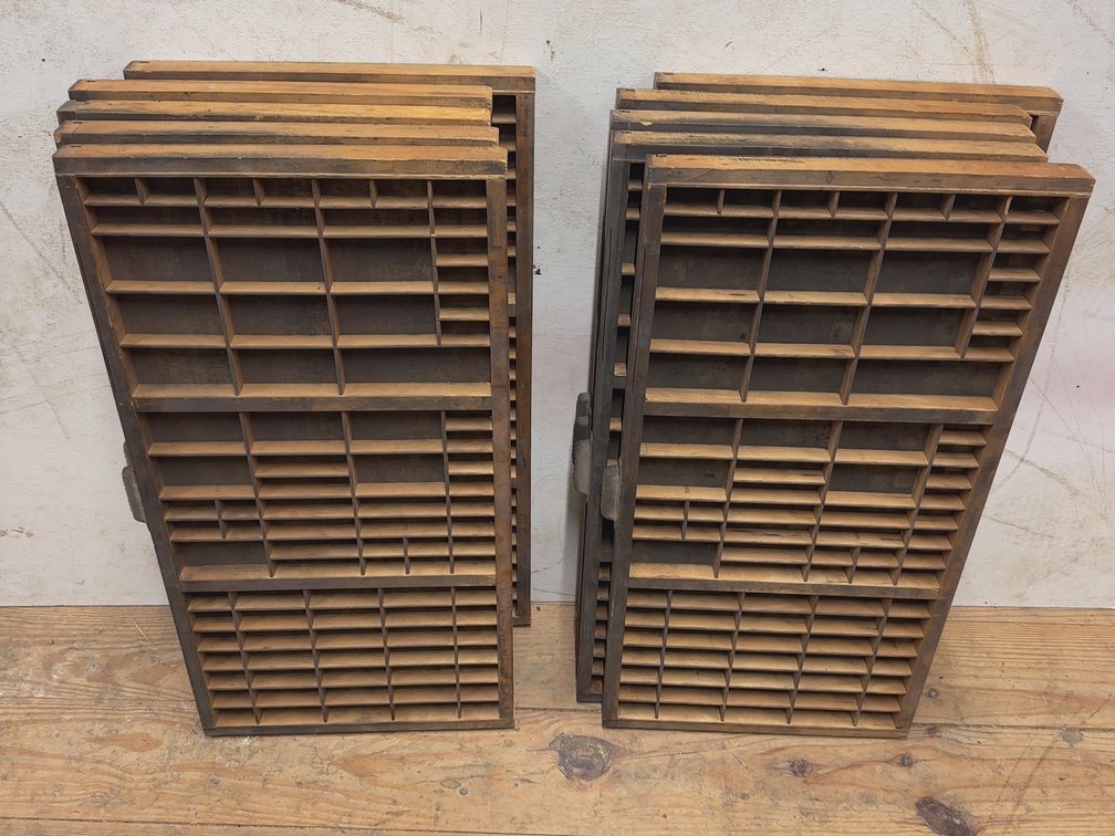 10 Wooden California Type Cases