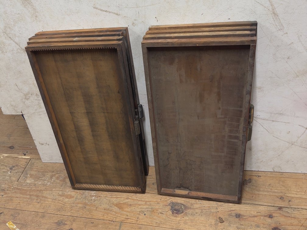 8 Wooden Open Cases