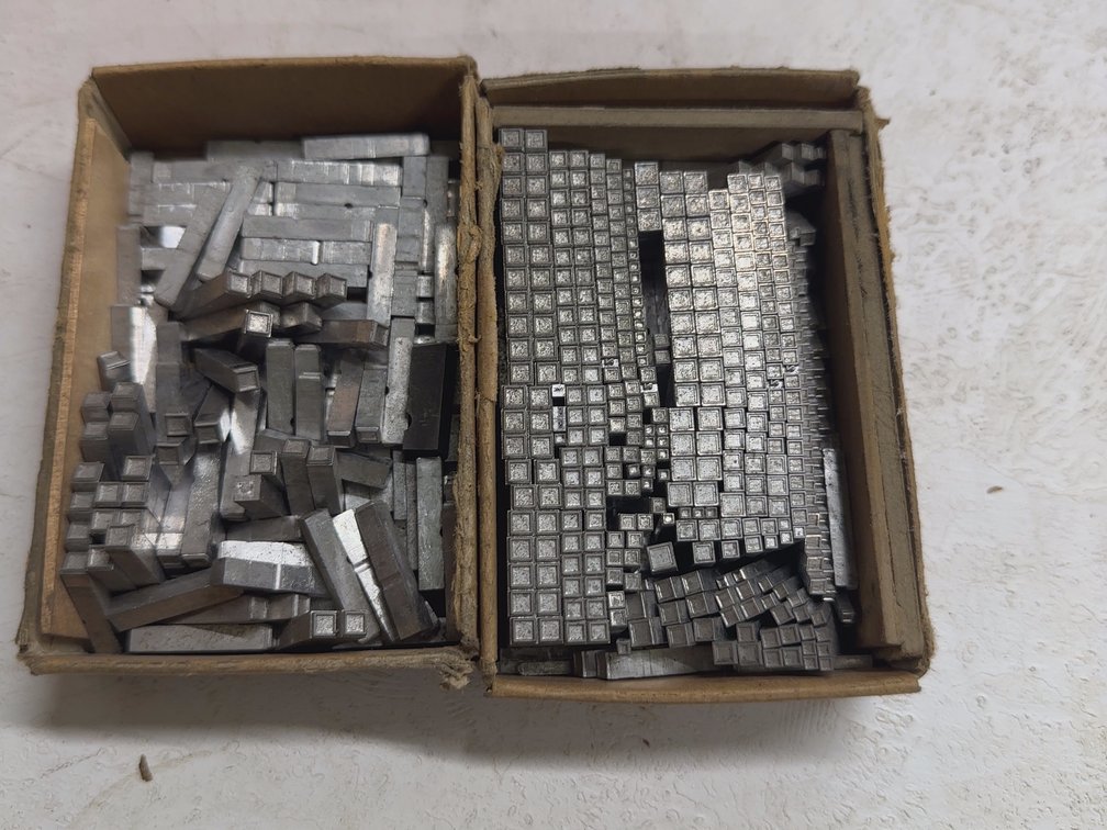2 Handyboxes Squares