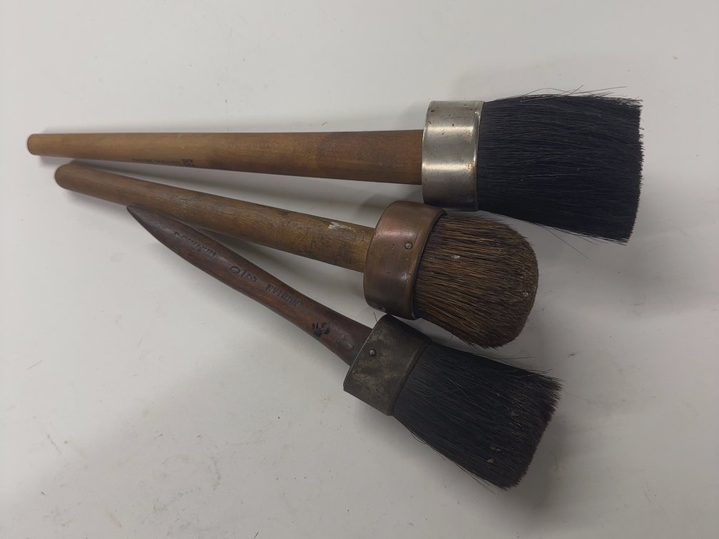 3 Brushes